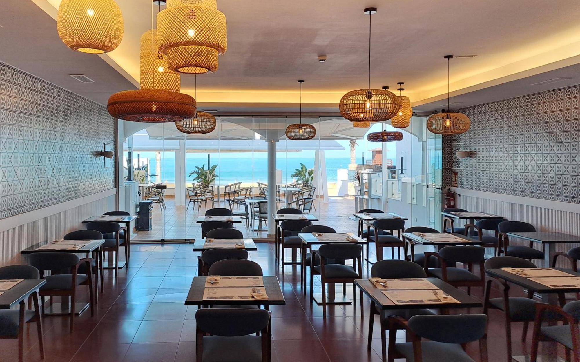 Hotel Vertice Chipiona Mar Екстериор снимка