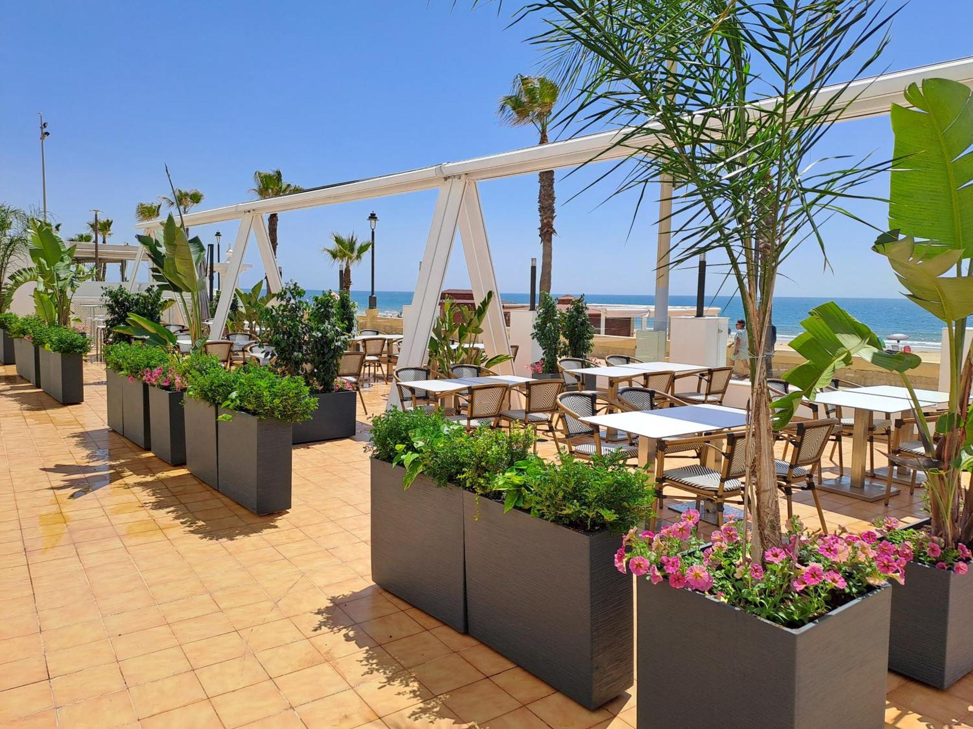 Hotel Vertice Chipiona Mar Екстериор снимка