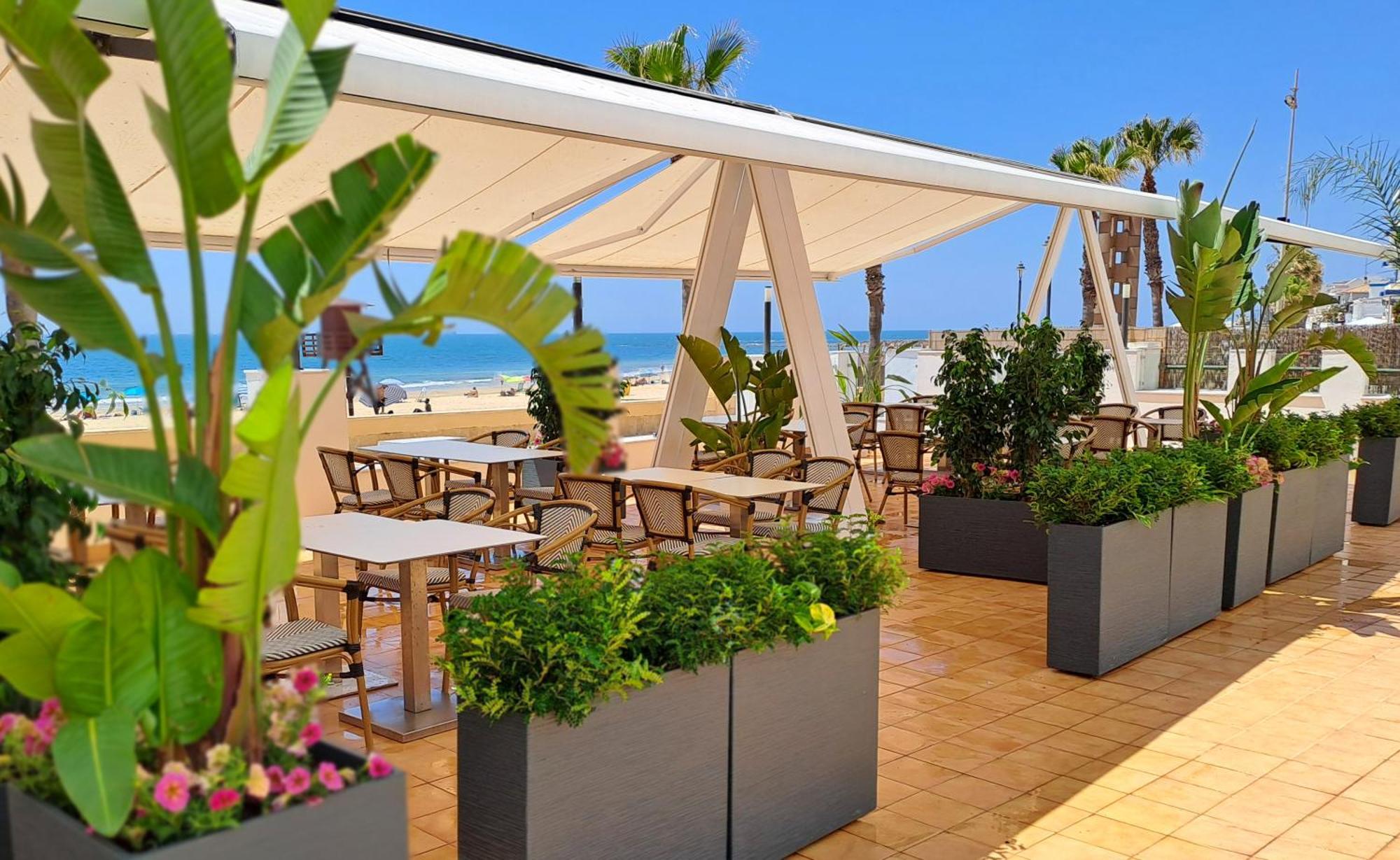 Hotel Vertice Chipiona Mar Екстериор снимка
