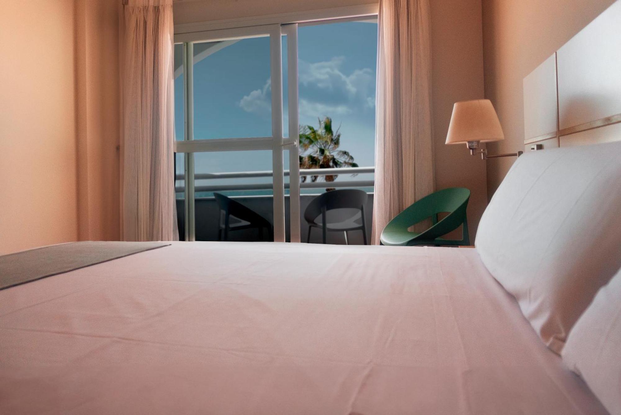 Hotel Vertice Chipiona Mar Екстериор снимка